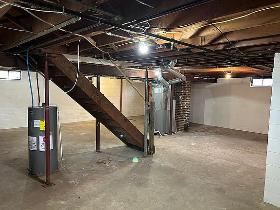 4th image of 1217 Laurel St
