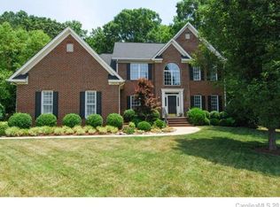 1615 Crestgate Dr, Waxhaw, NC 28173