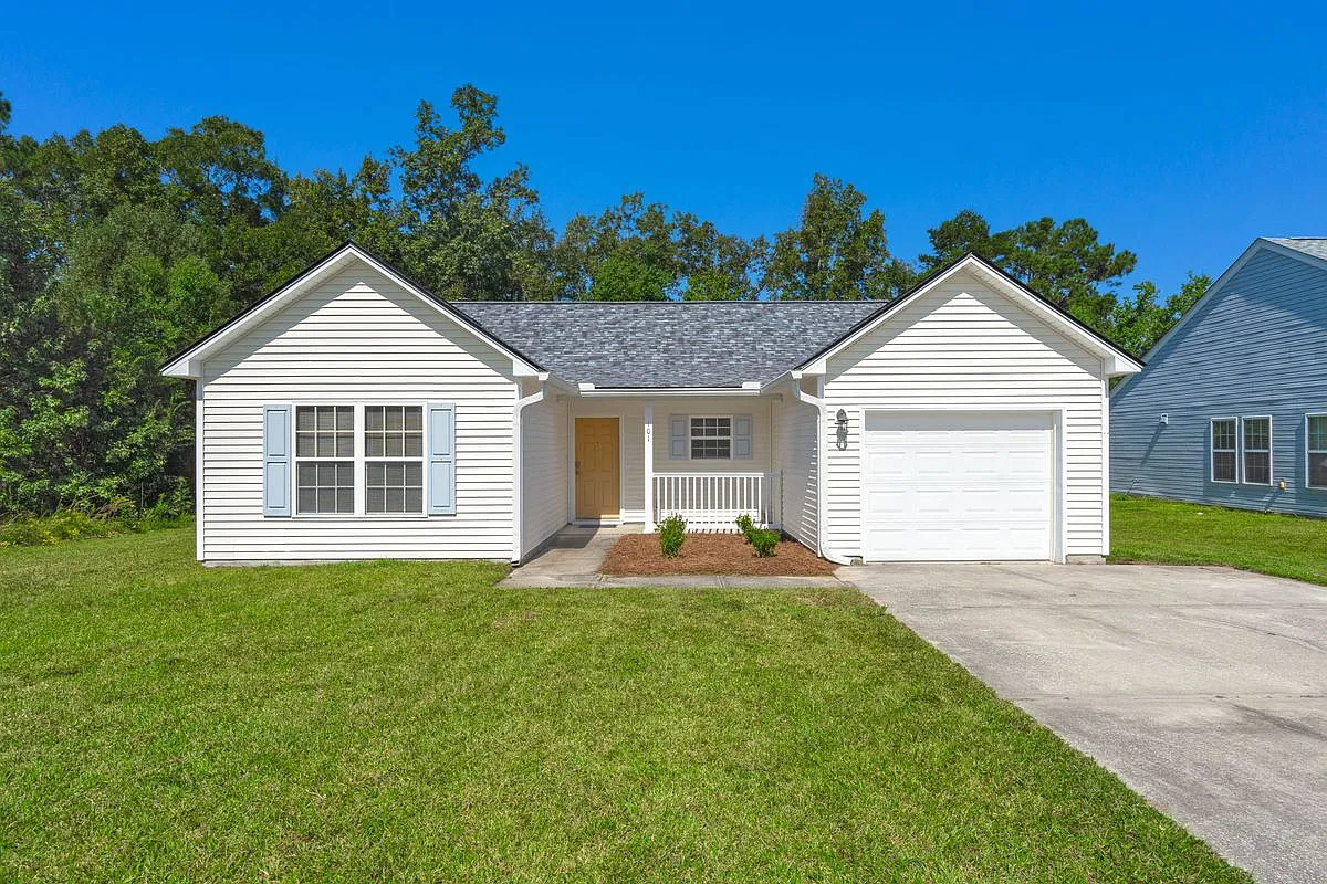 3 bed, 2.0 bath, 1277 sqft, $2,500 — Photo 1