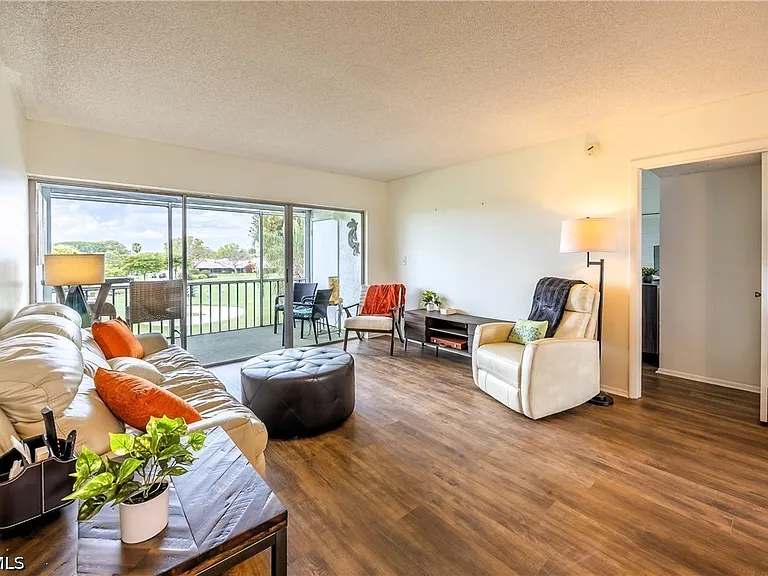 6220 Augusta Dr #309 — Photo 10