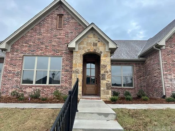 105 Edgewood Cir, Little Rock, AR 72210