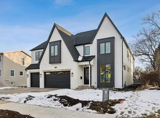 260 E Grantley Ave, Elmhurst, IL