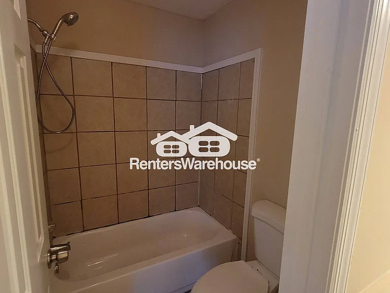113 Sussex Ave — Photo 11