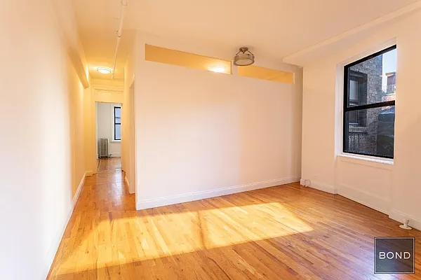 Rented by Bond New York | media 33