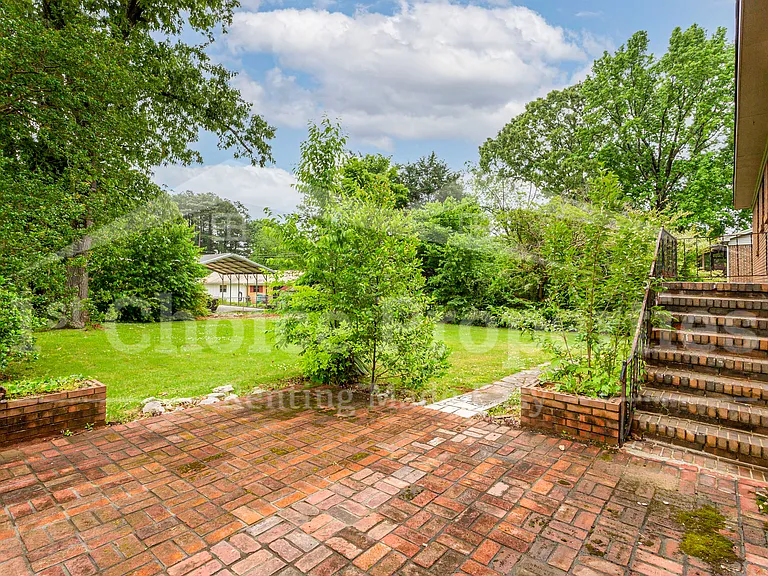 3355 Crescent Dr — Photo 6