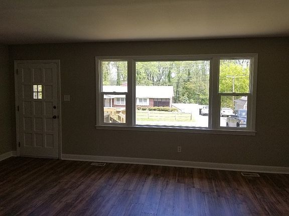 3rd image of 722 Magness Dr