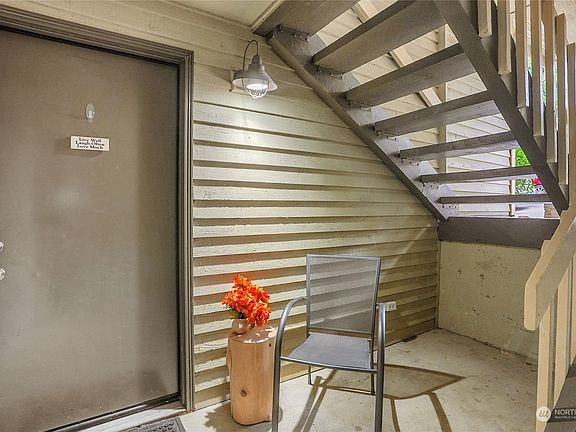 4th image of 11809 100th Avenue NE #B104