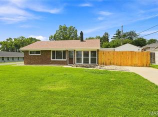 454 Sylvan Springs Rd, Saint Louis, MO 63125