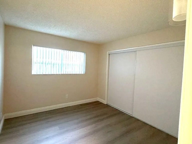 23015 Madison St — Photo 13