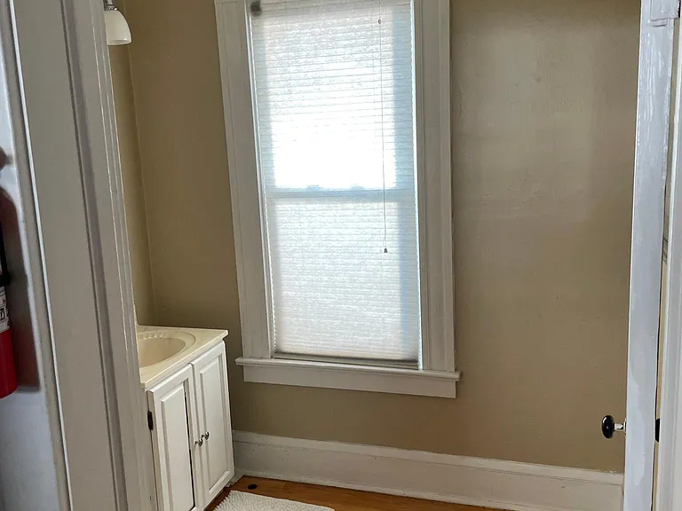 1120 W Harris St — Photo 13