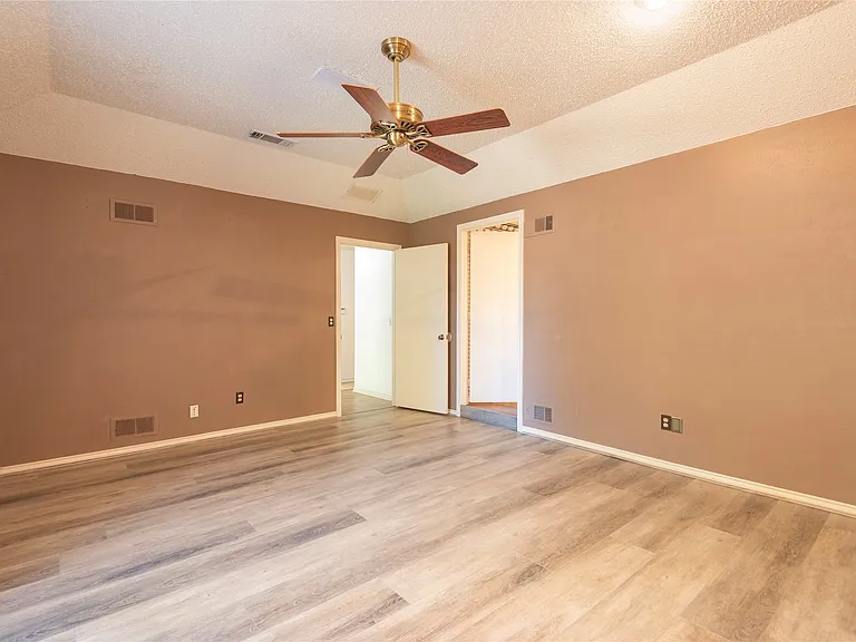 10319 Cimmaron Trl — Photo 23