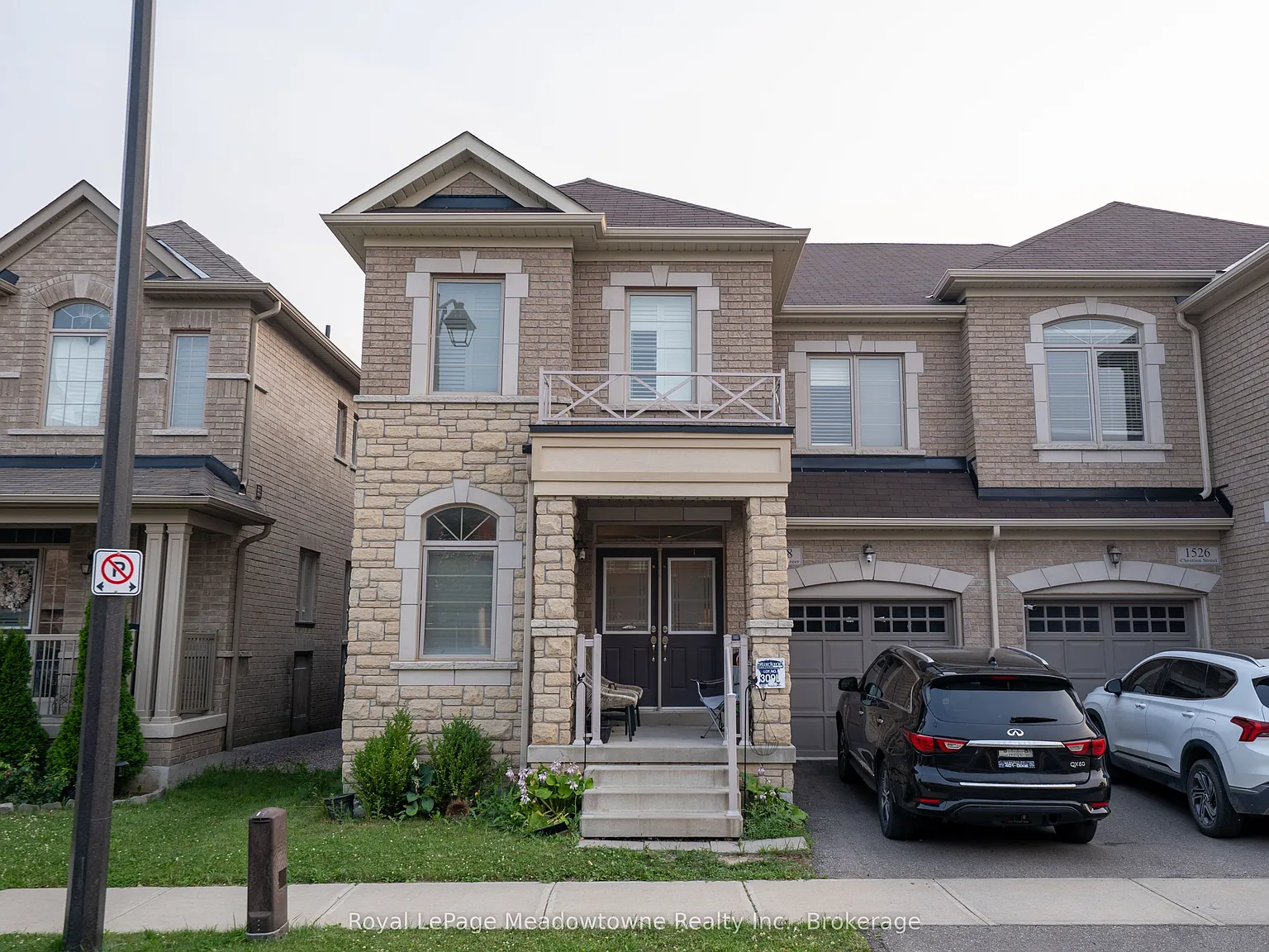 4 bed, $3,850 — Photo 1