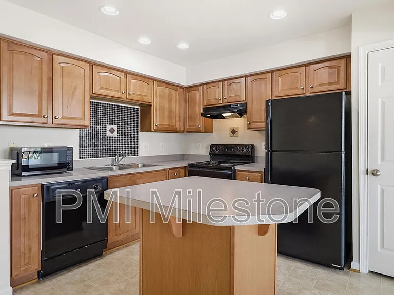 1247 Mare St — Photo 4