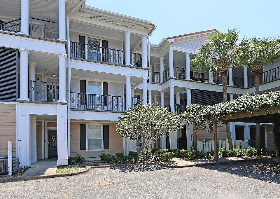 1st image of 159 Brooks St #301
