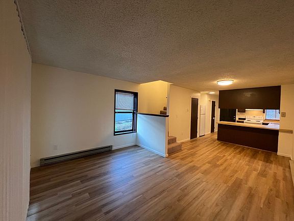 4th image of 2111 Knox Ave APT 1