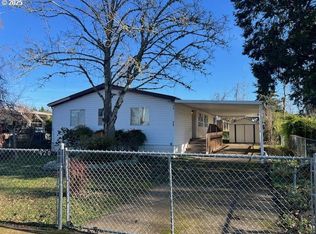 420 N 2nd St, Creswell, OR 97426