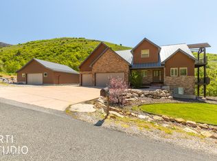 1218 N Maple St, Huntsville, UT 84317