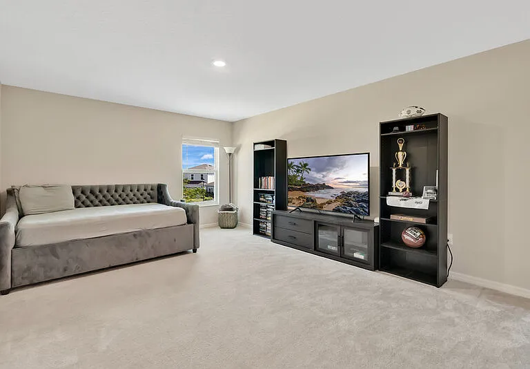 4894 Knoll Ln — Photo 17