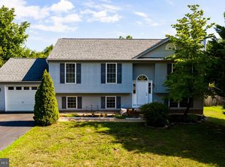 2415 Pittston Rd, Fredericksburg, VA 22408