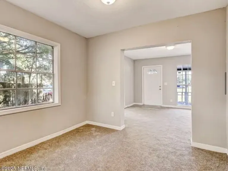 1430 Detroit St — Photo 12