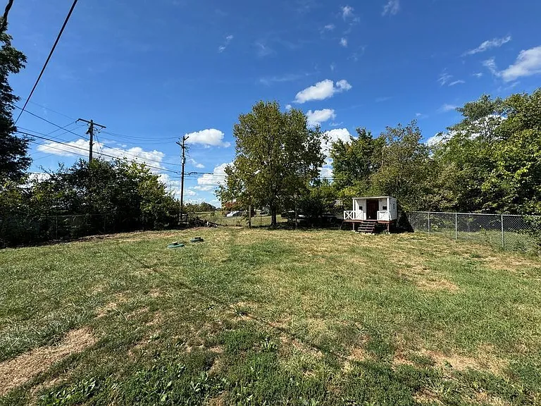 101 Rainbow Dr — Photo 31