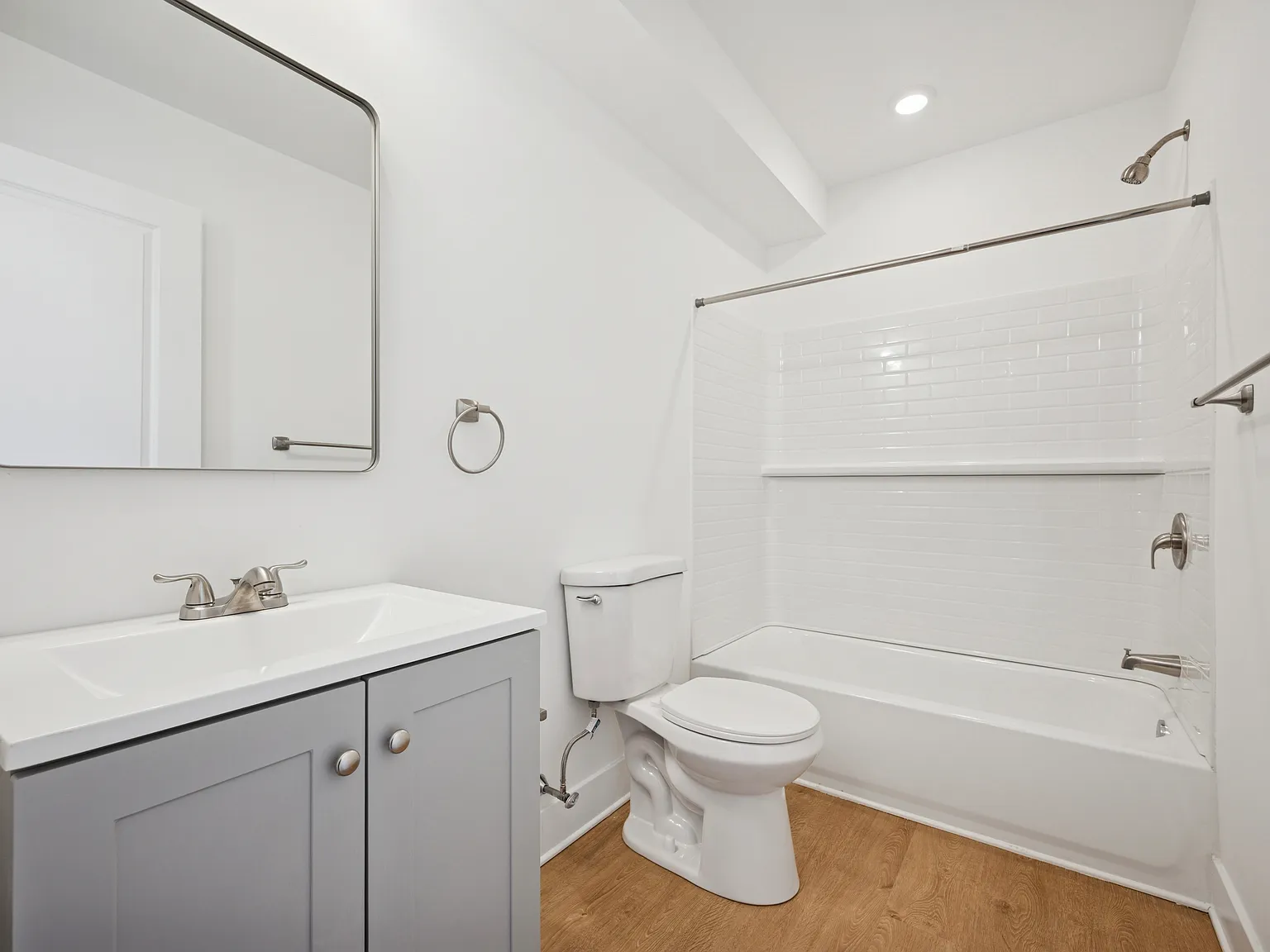 1 bed, 708 sqft, $1,375 — Photo 4