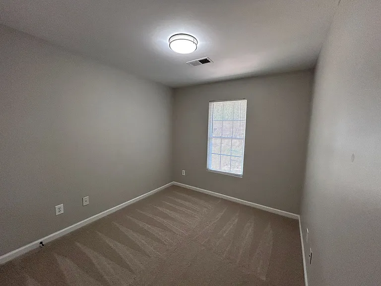 2318 Purdy Ave — Photo 21