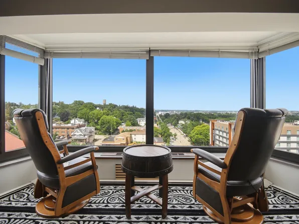 207 5th Ave SW APT 901, Rochester, MN 55902