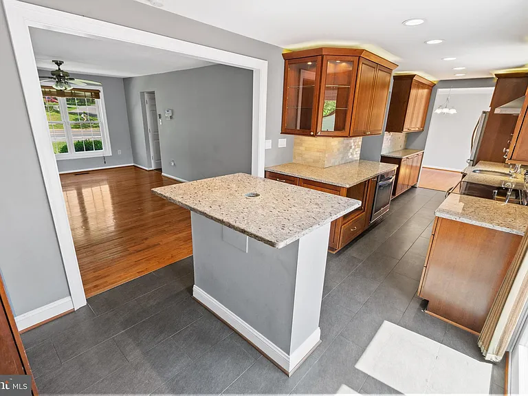13604 Wisteria Dr — Photo 5