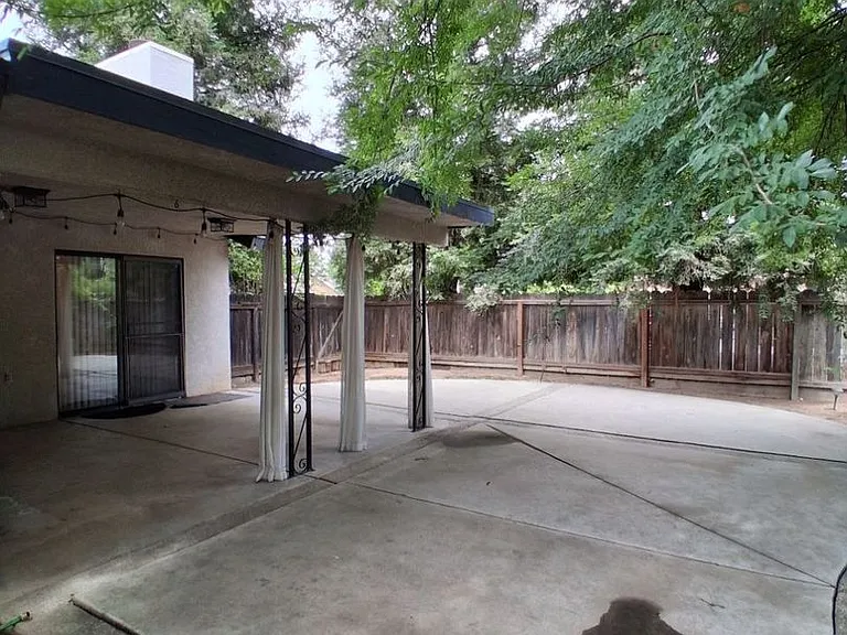 1681 E Shea Dr — Photo 31