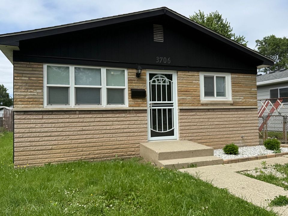 1st image of 3706 Hoyt Ave