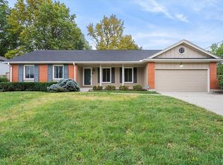 525 W Country Ln, Kansas City, MO 64114