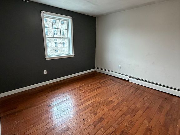 4th image of 65 Pickering St APT 10