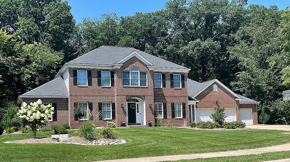 1st image of 9601 N Oakforest Ct