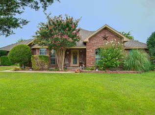 3611 Whispering Hills Ct, Midlothian, TX 76065