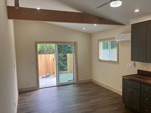 3rd image of 909 San Juan Pl