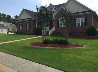 3901 Fox Meadow Ln, Hope Mills, NC 28348