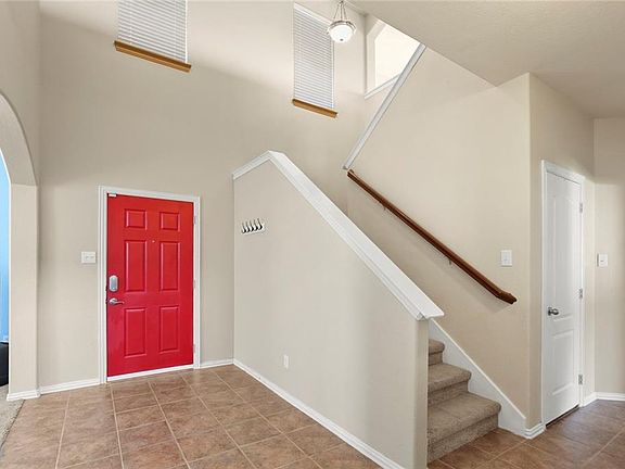 4th image of 10026 Cherry Hill Ln