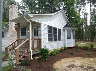 370 Honeysuckle Ln, Deltaville, VA 23043
