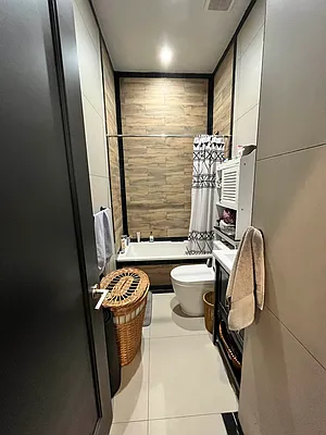 Rented by Delmark Realty LLC | media 17