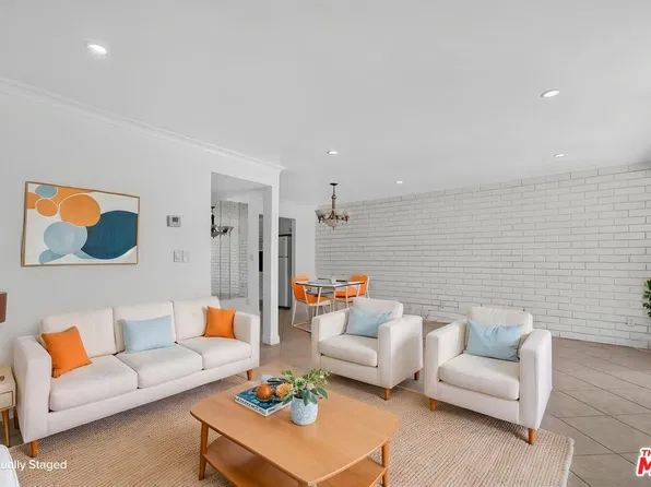 18110 Killion St Unit 10, Tarzana, CA 91356