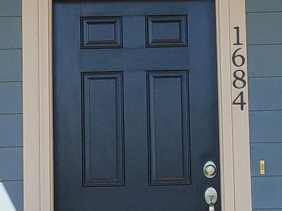 1st image of 1684 Saratoga Dr