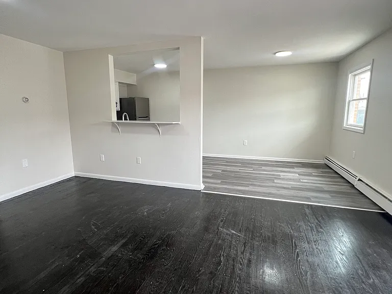 2305 Sheldon Ave #8 — Photo 2