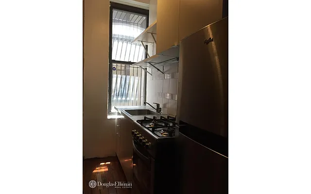 Rented by Douglas Elliman | media 24