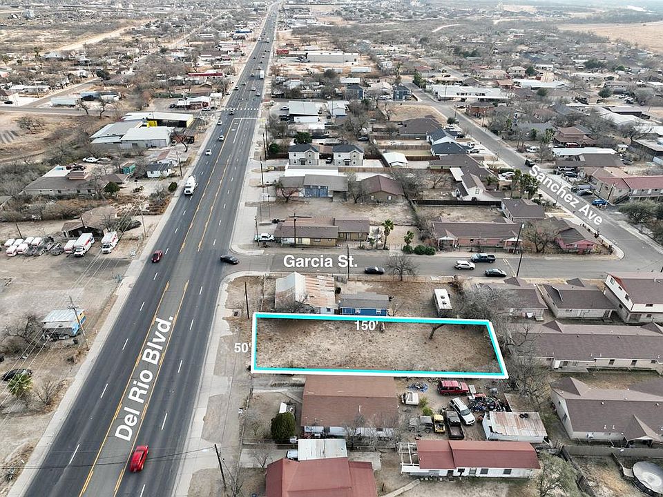 2nd image of 2917 Del Rio Blvd