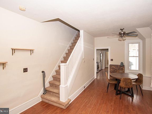 5th image of 327 Jefferson St