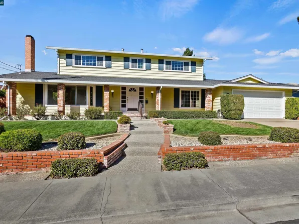 2120 Quiet Place Dr, Walnut Creek, CA 94598