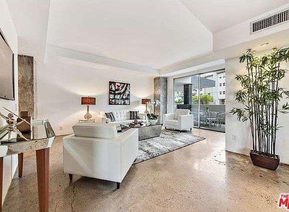 5th image of 7250 Franklin Ave Unit 201