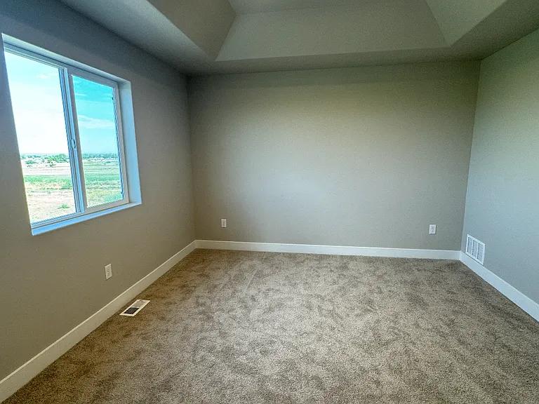 535 W 2530 N #4 — Photo 3