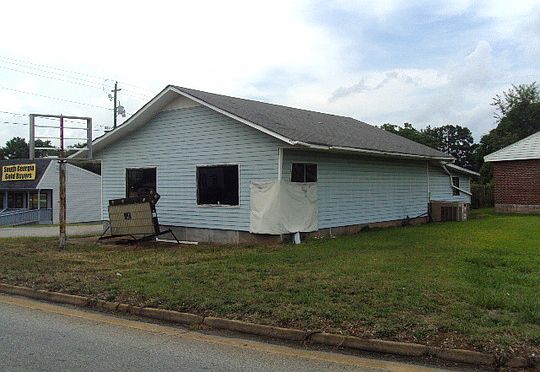 2nd image of 1538 Highway 19 N